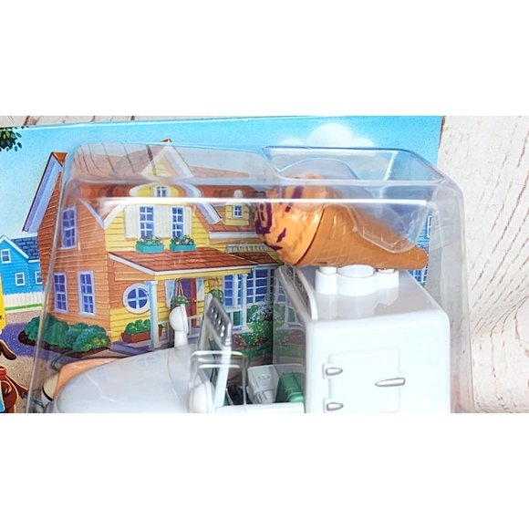 Vintage TheChevron Cars Summer Scoop Toy Ice Cream Truck with Opening Doors - Picture 11 of 16